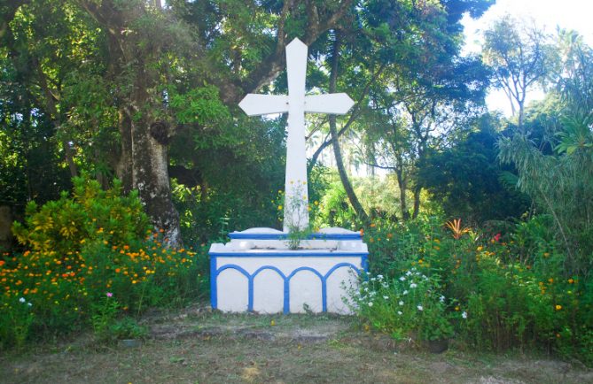 Croix de Akamanu, Gambier