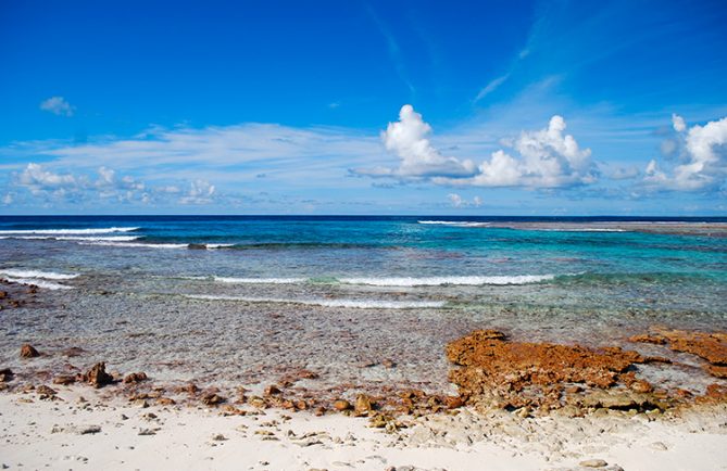 Plage de Onepuehu, Aratika