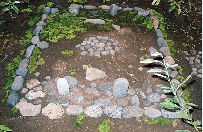 Marae Piihoro, Arue Tahiti. photo Antonio