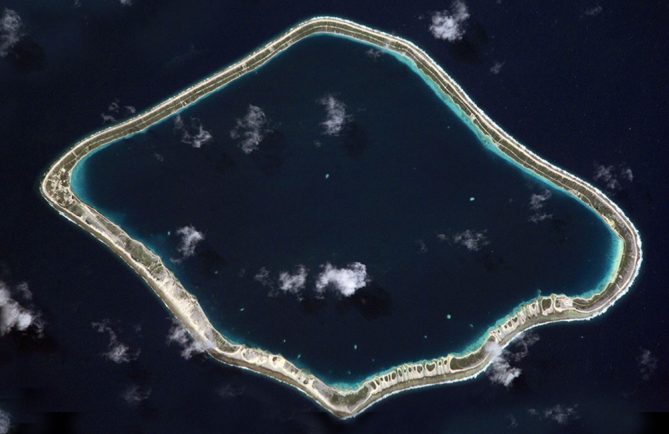 Atoll de Tureia, Tuamotu. Photo NASA