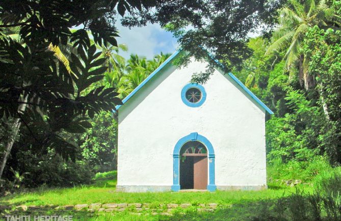 Eglise Saint-Raphael de l'île de Aukena, Gambier 2004 © Tahiti Heritage