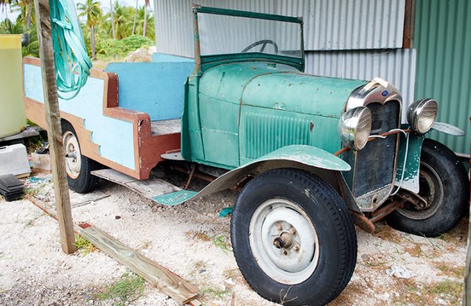 Vieille Ford A de Fakahina, Tuamotu