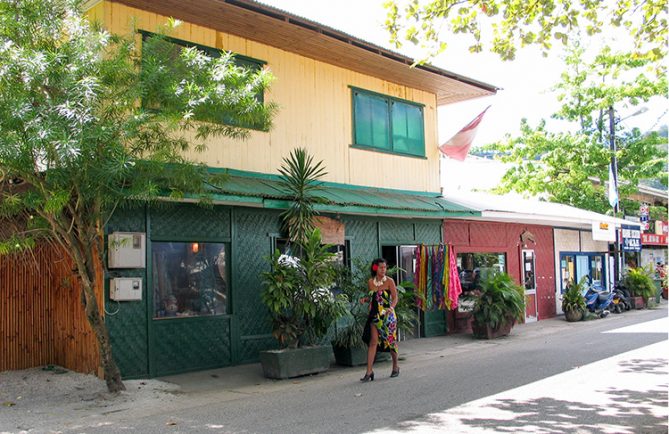 Village de Fare, île de Huahine