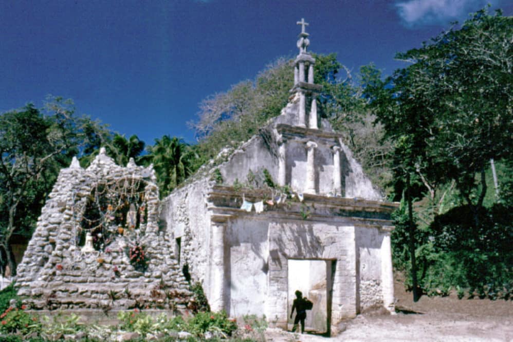 Chapelle Saint-Michel du cimetière de Rikitea, Photo Laurent Jamin