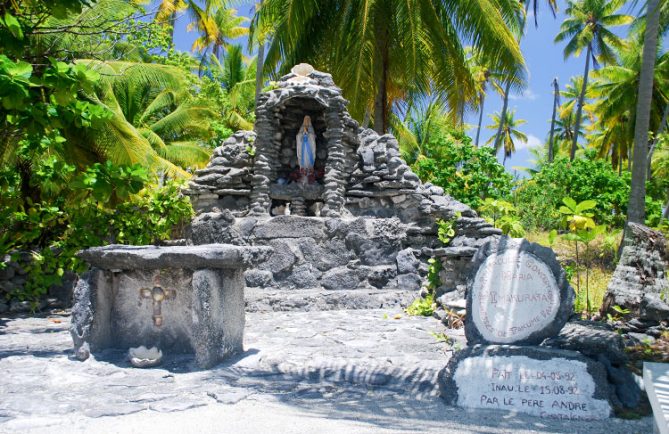 Grotte de la Sainte-Vierge à Takume © Tahiti Heritage