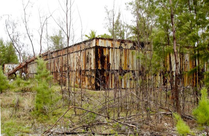 Ancien blockhaus du CEP à Tureia. Photo Mermoz