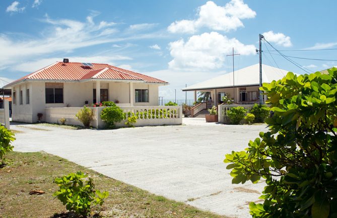 Ancienne et nouvelle Mairies de Mataiva, Tuamotu