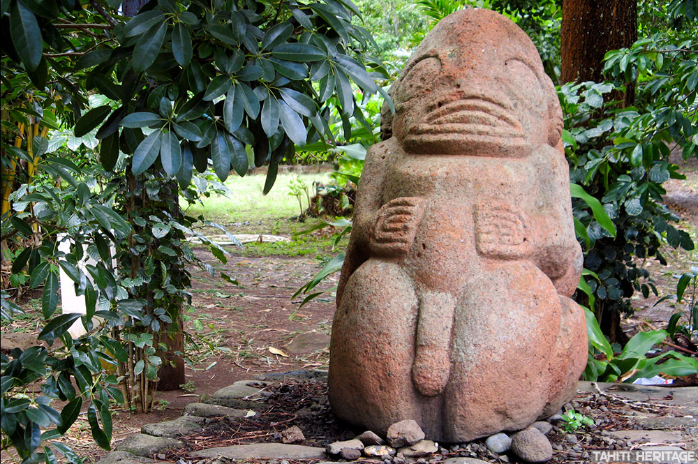 Tiki de l'arboretum de Ua Huka, Vivre heureux aux Marquises. © Tahiti Heritage