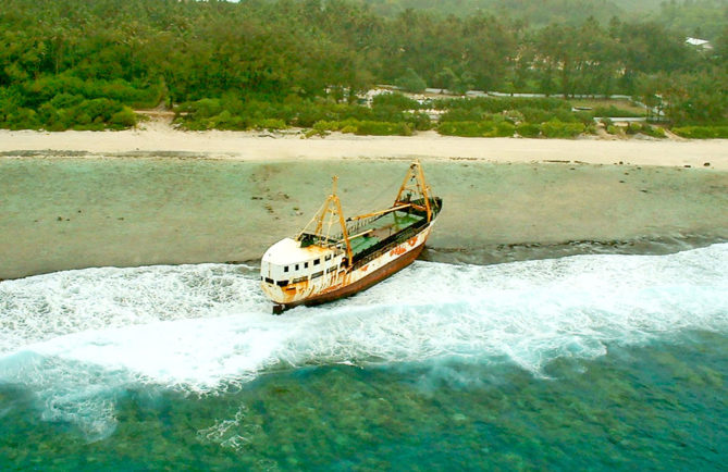 Epave du navire Vaeanu II à Rimatara