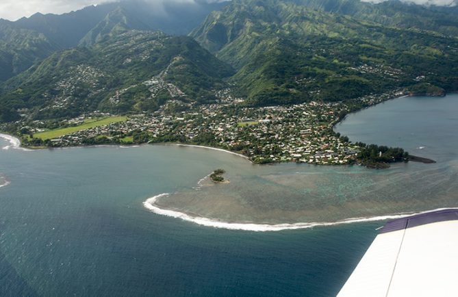 Vue aérienne de Mahina - décembre 2014