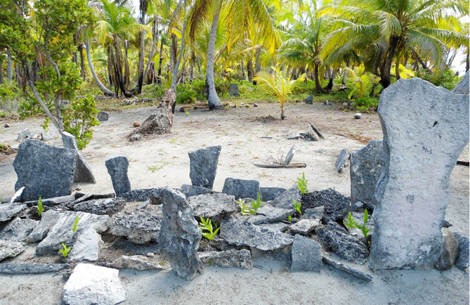 Marae Hivaroa de Niau Tuamotu. Photo Diren / Paul Niva