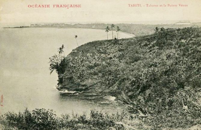 Pointe Tahara'a, entre Arue et Mahina en 1900. Photos Holmes