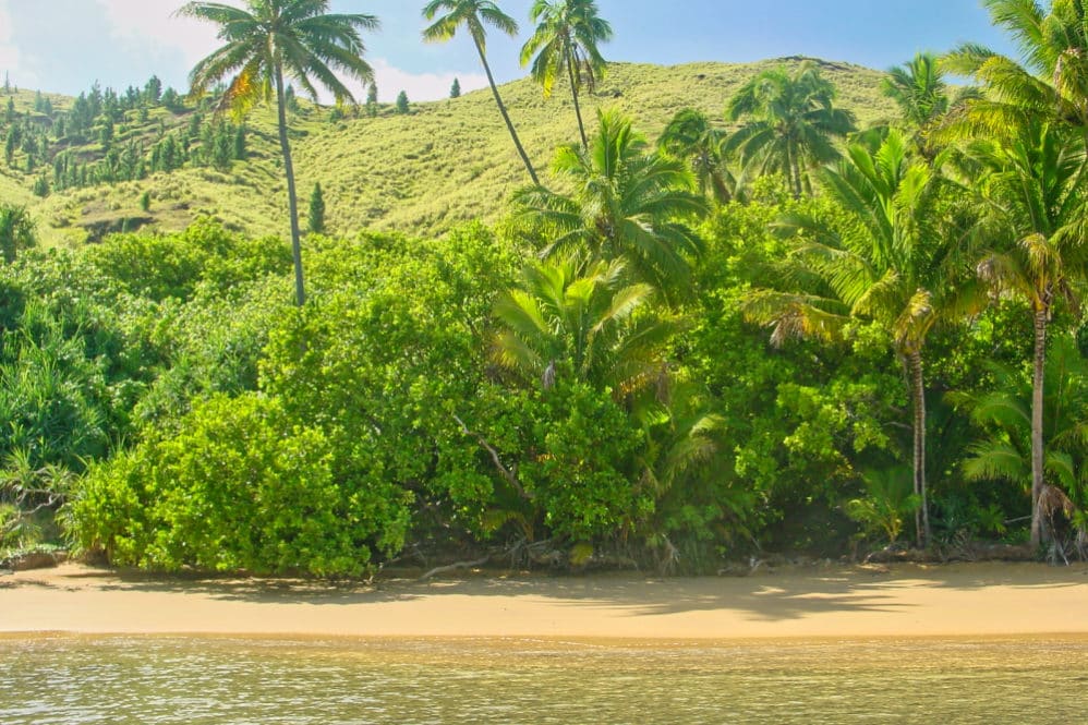 Plage Onemea à Taravai, Gambier. © Tahiti Heritage