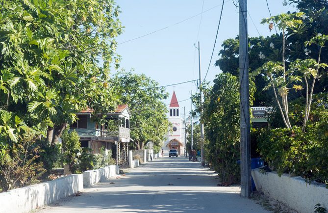 Le village d'Avatoru à Rangiroa en 2016 © Tahiti Heritage