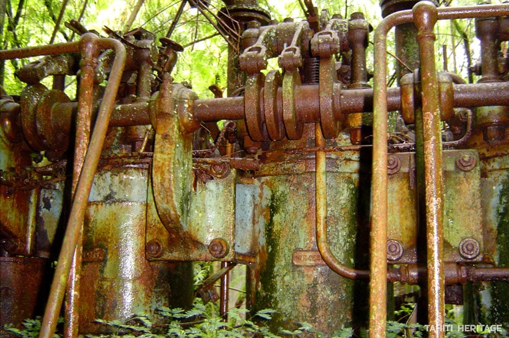 Groupe électrogène de la centrale électrique de Makatea en 2004 © Tahiti Heritage