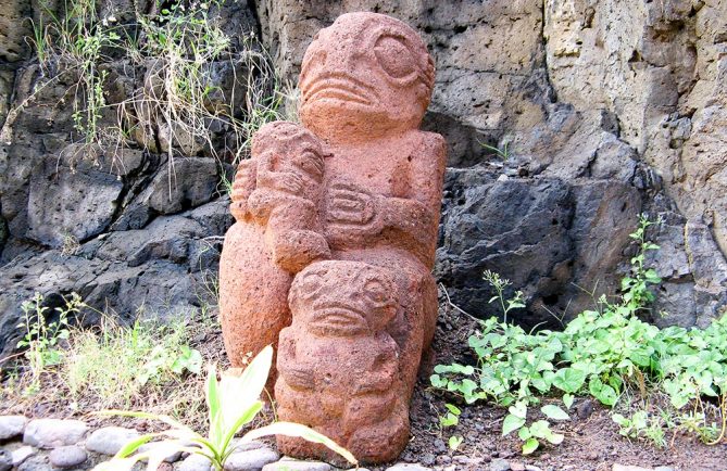 Tiki d'une famille marquisienne, à Ua Huka