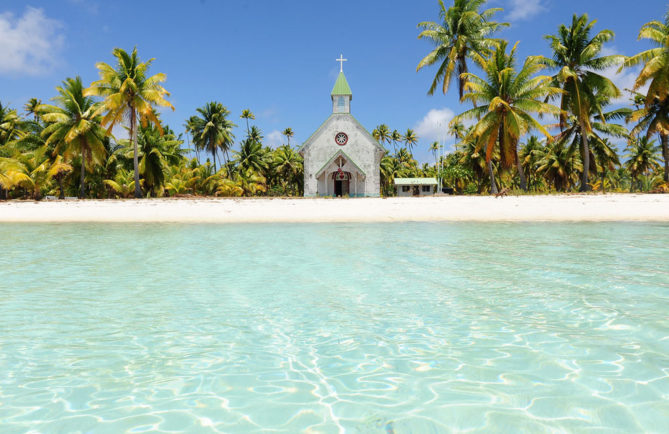 Eglise de Tematahoa, à Anaa. Photo Luca Gargano