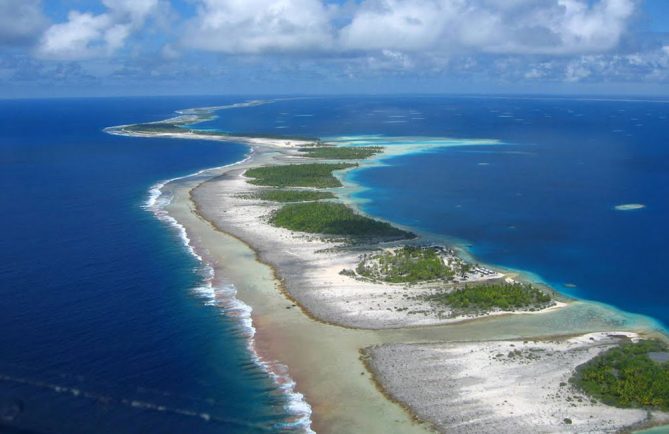 Atoll de Raroia, Tuamotu. Photo Mermoz