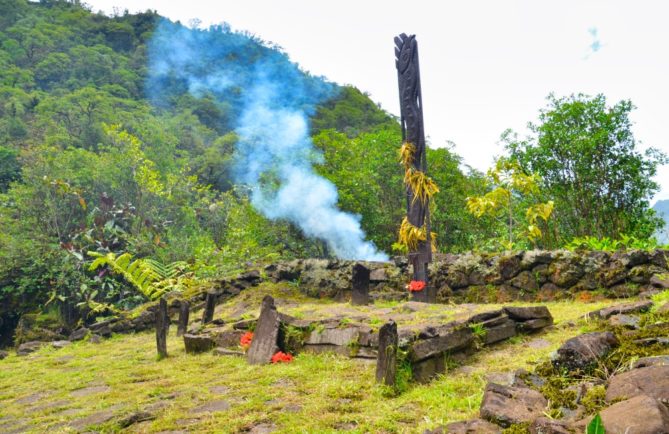 Marae Anapua, Vaivanevane, vallée de Papenoo. photo Astrid Brander