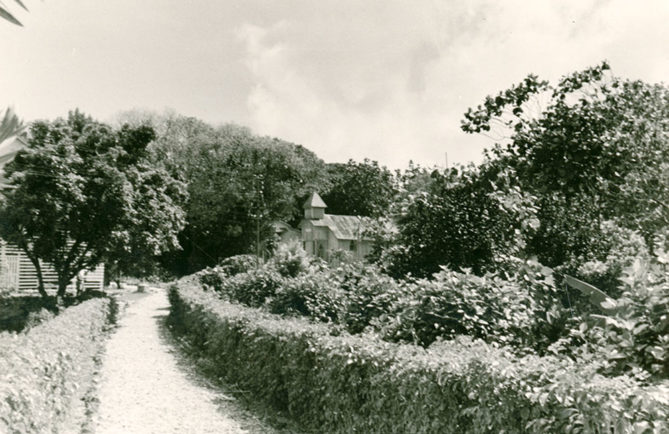 Le temple protestant de Makatea en 1958